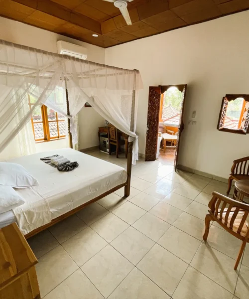 2 ... Spacious bedroom with king-size bed