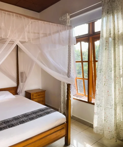 2.3 ... a big window makes the room light