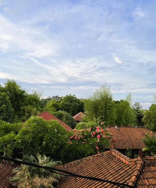 3.3 ... to enjoy the cool mornings and evenings with a panorama view